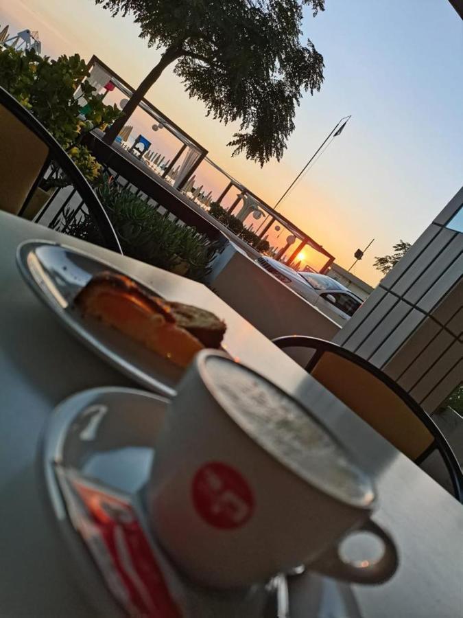 Hotel Continental Bellaria-Igea Marina Zewnętrze zdjęcie
