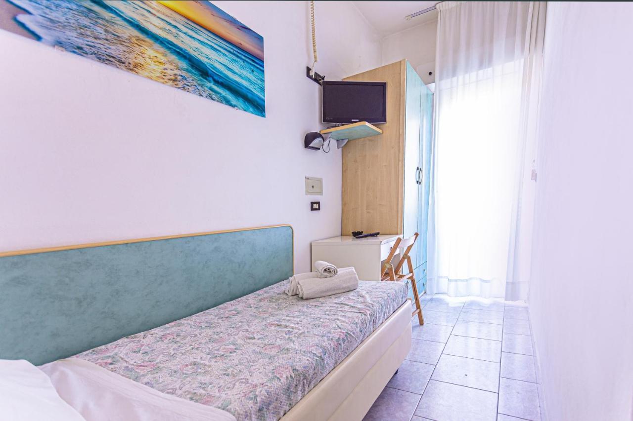 Hotel Continental Bellaria-Igea Marina Zewnętrze zdjęcie