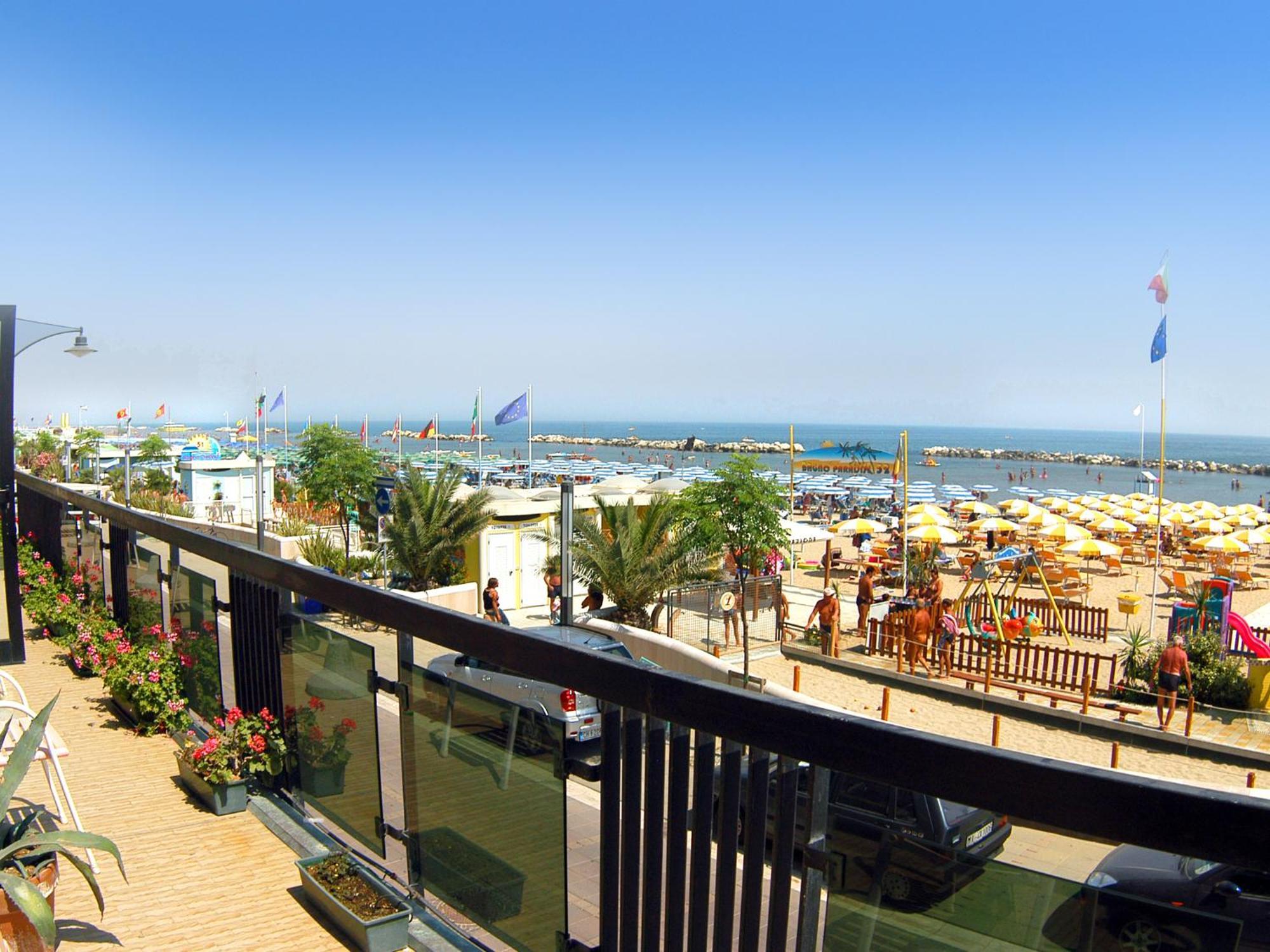 Hotel Continental Bellaria-Igea Marina Zewnętrze zdjęcie