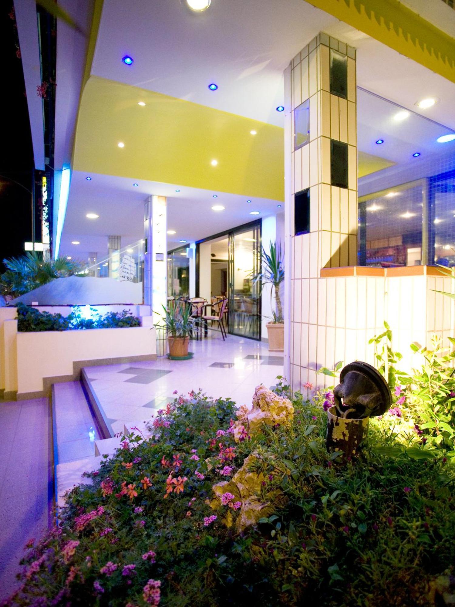 Hotel Continental Bellaria-Igea Marina Zewnętrze zdjęcie
